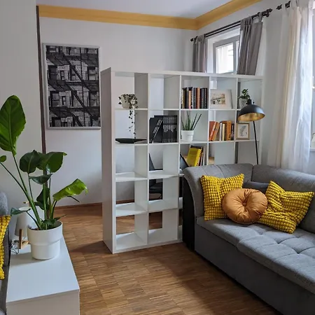 Hoerdlertorstrasse Apartman *